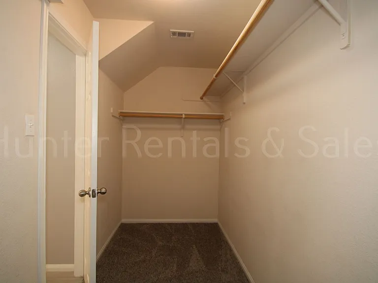 6712 Taree Loop — Photo 20