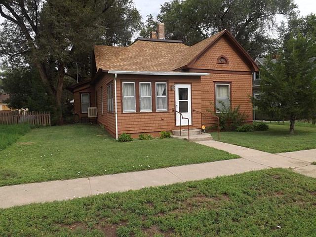 1st image of 609 S 11th St