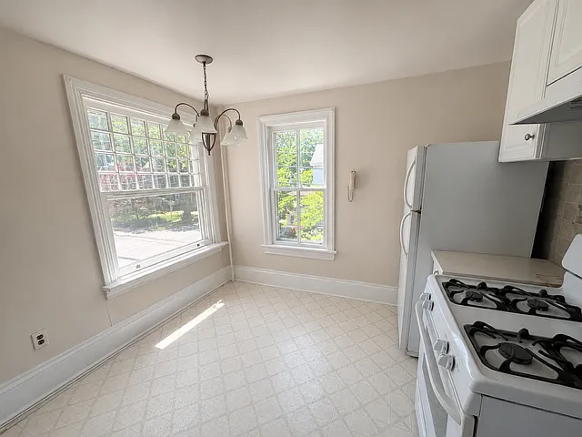 135 W Oakland Ave #B — Photo 5