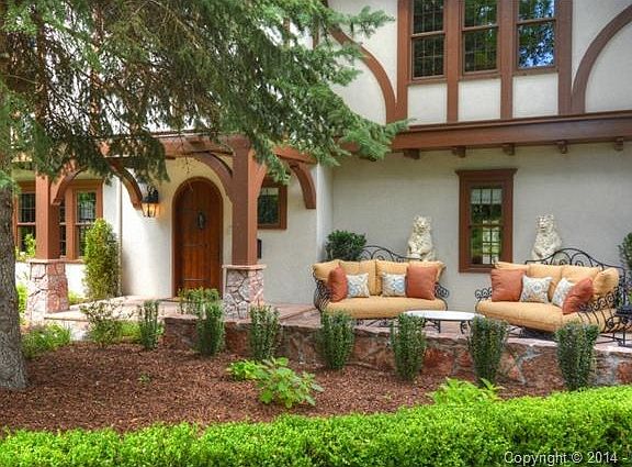 Close up of front flagstone patio