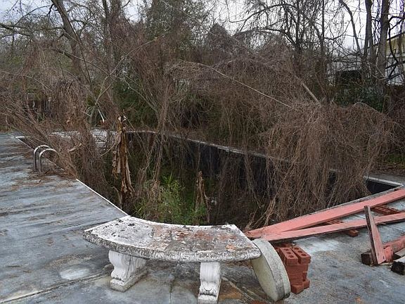 2nd image of 2401 McWest St