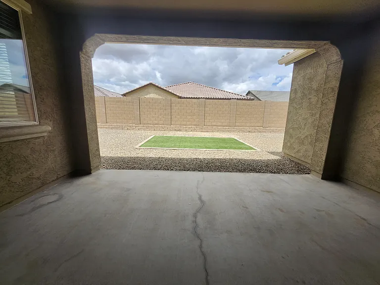 18380 W Sandlewood Dr — Photo 24