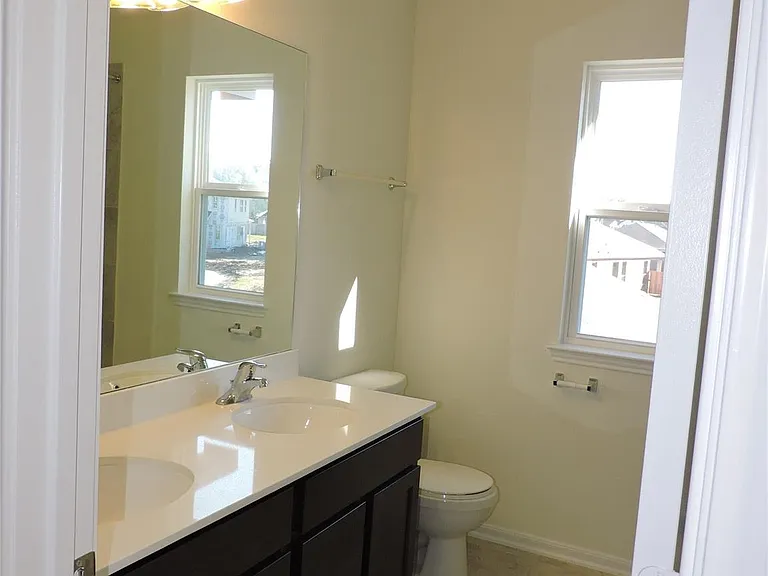 1122 Epworth Ct — Photo 30