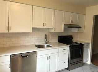 32 Bouton St E, Stamford, CT 06907