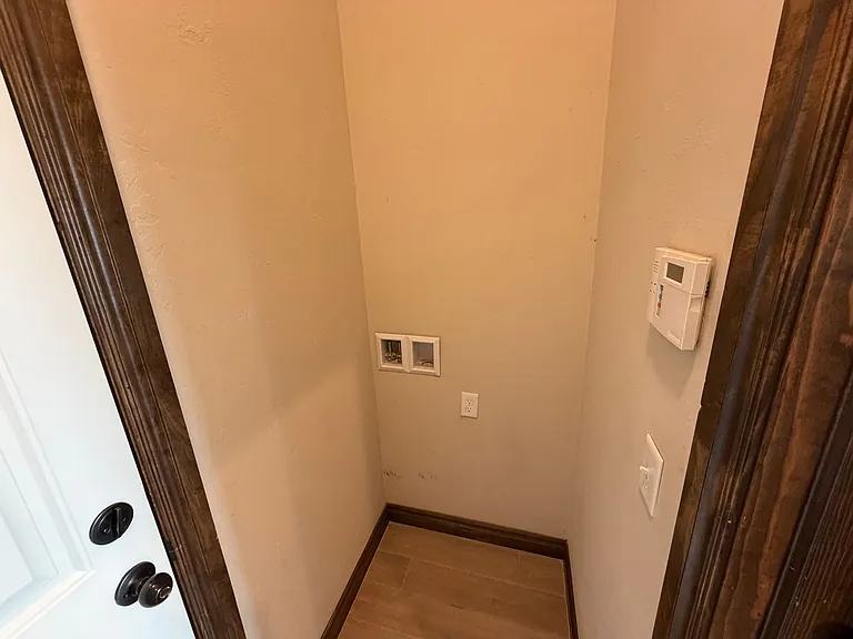 215 Tuscany Cir — Photo 25