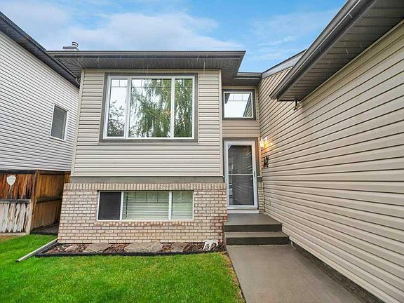 2nd image of 133 S Oakmere Point