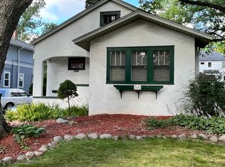 4916 Middaugh Ave, Downers Grove, IL 60515