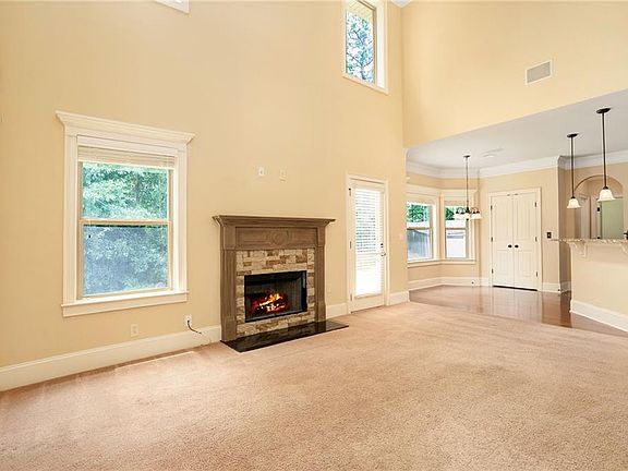 3rd image of 4332 Meadow Wind Dr