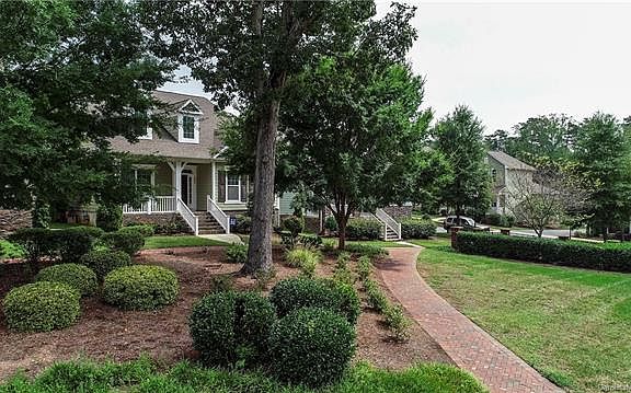 2nd image of 1006 Bobbin Ln