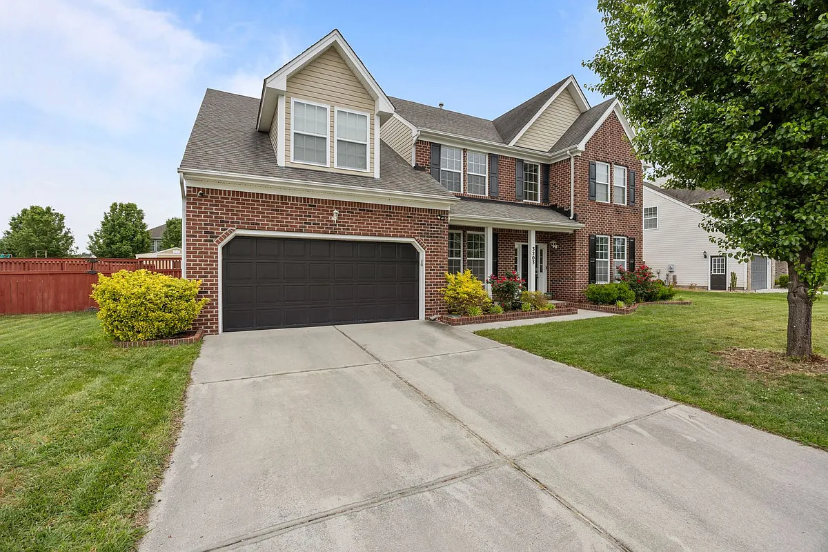 Building Photo - 3203 Hearring Way