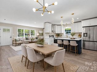 3801 Hillock Ct, Charlotte, NC 28215