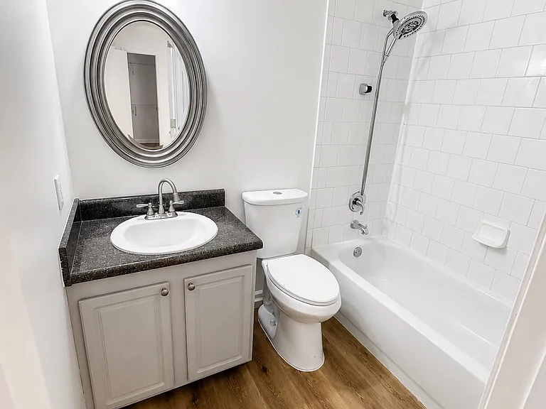 1002 Brighton Point — Photo 12