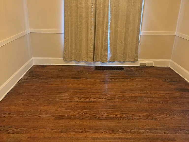 933 Winona Dr — Photo 4