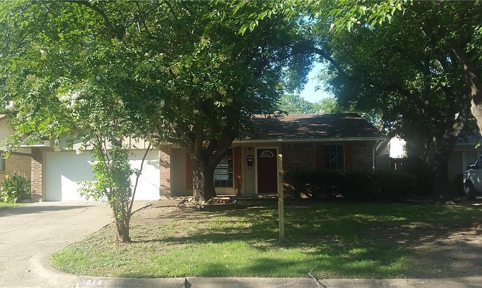 1st image of 1614 Woodhaven Dr