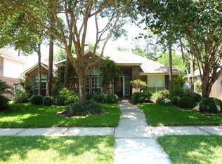 8838 Andante Dr, Houston, TX 77040