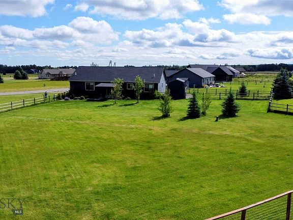 3rd image of 25 Meadowlark Dr