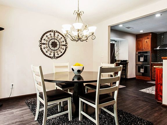 4th image of 375 Sheringham Ct #Id1243588p