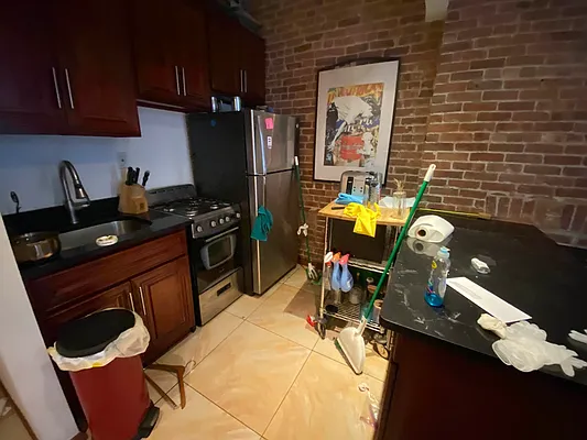 Rented by Bond New York | media 3