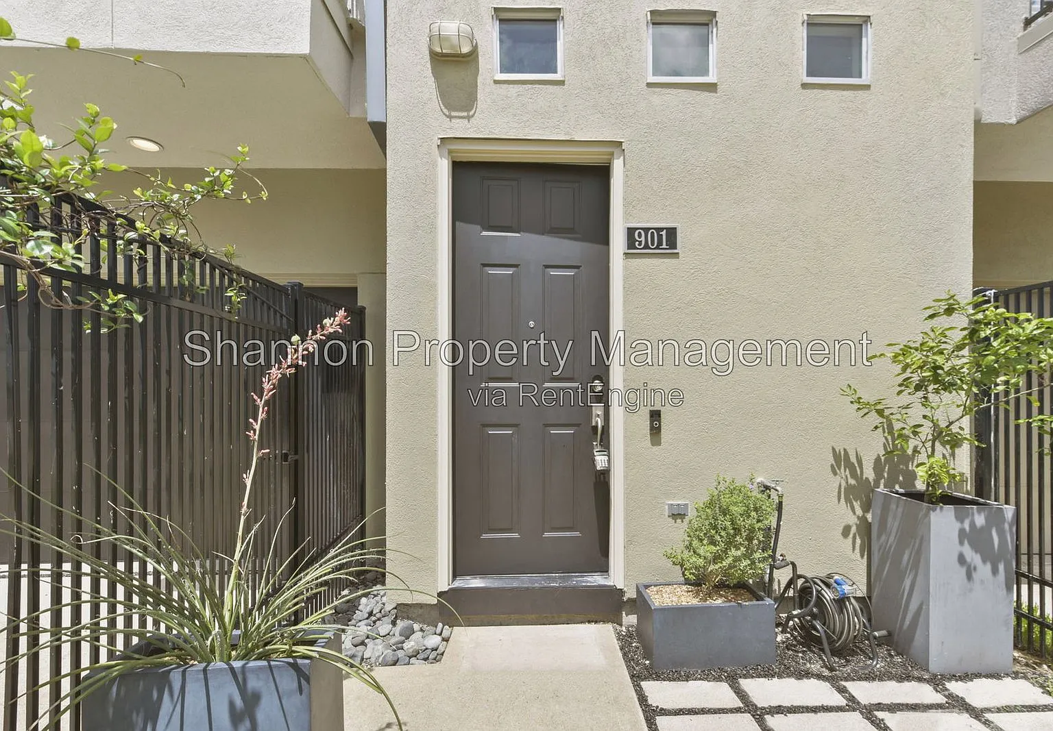 3 bed, 3.5 bath, 2135 sqft, $2,990 — Photo 4