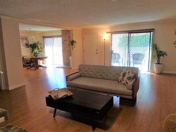 4th image of 10234 Variel Ave Unit 9
