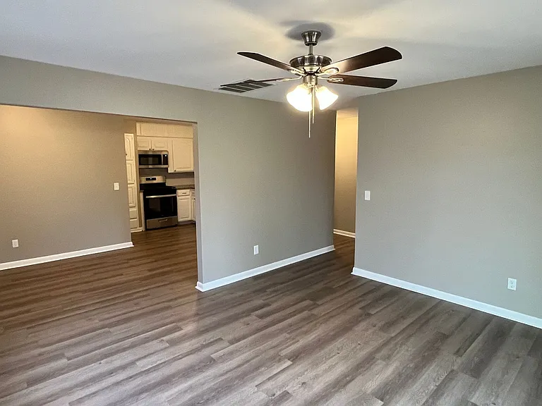 204 Ridgecrest Rd — Photo 3