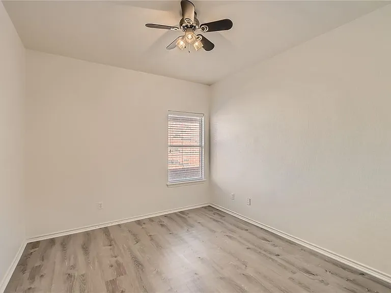 271 Housefinch Loop — Photo 10