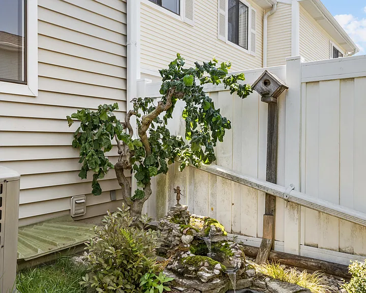 740 Lakeview Pt — Photo 25