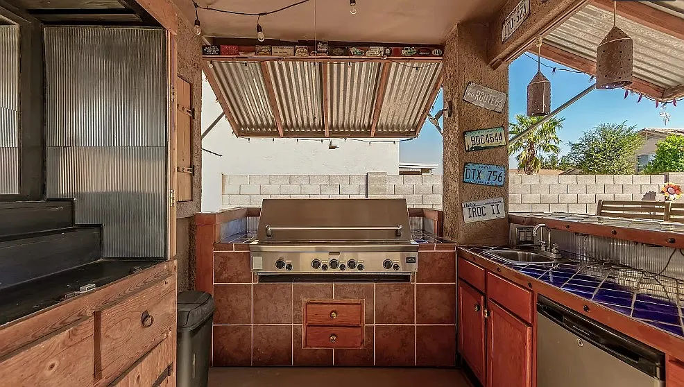 3 bed, $4,000 — Photo 3