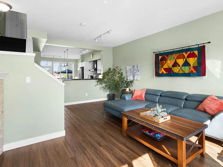 8080 Francis Rd — Photo 11