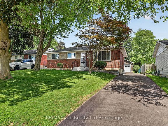 2nd image of 42 Princess Park Rd