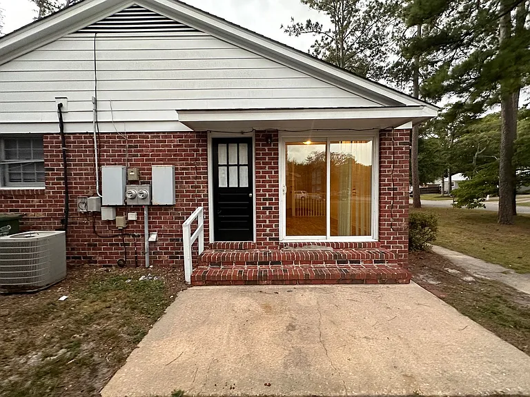 801 Montclair Dr — Photo 17