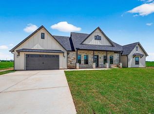 484 Angus Trl, Angleton, TX 77515