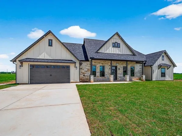 484 Angus Trl, Angleton, TX 77515