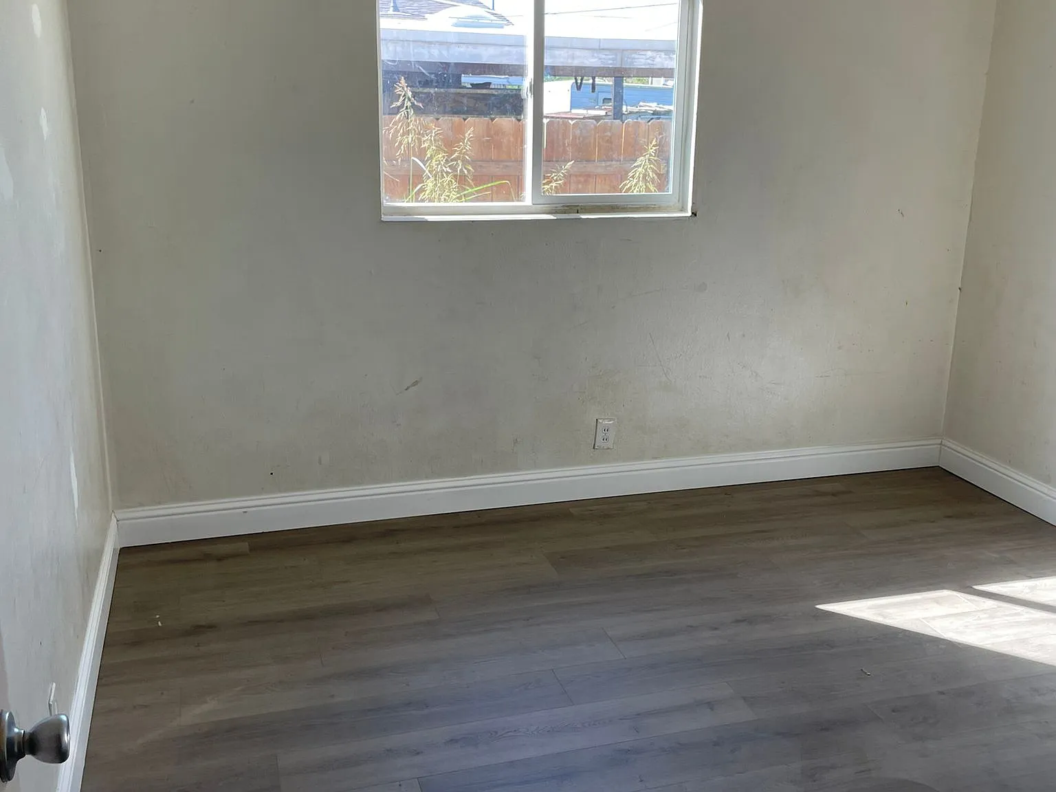 2404 Strivens Ave — Photo 3