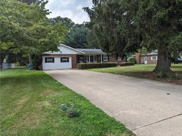 5030 Laddie Dr, Akron, OH 44319