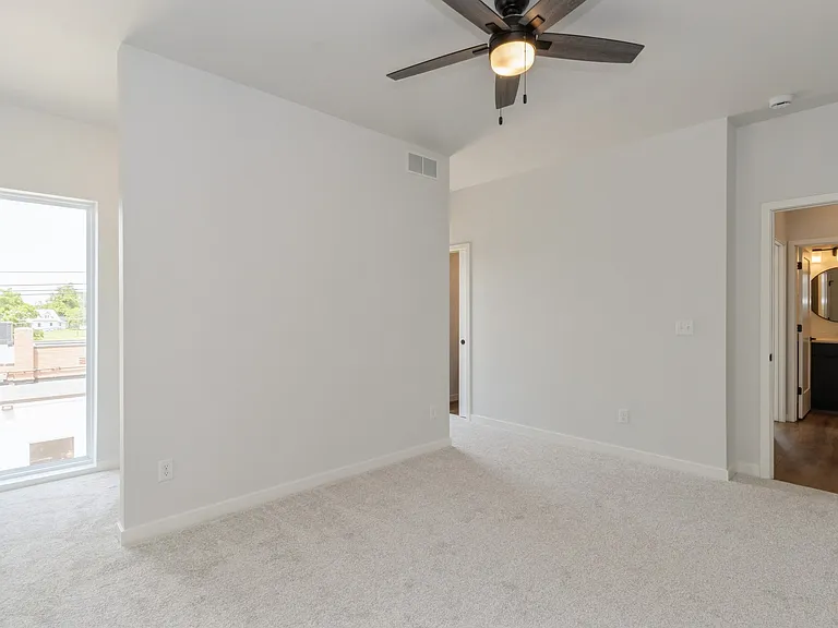 1732 Barber St SW — Photo 17