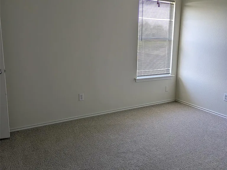 209 Phillips St — Photo 7