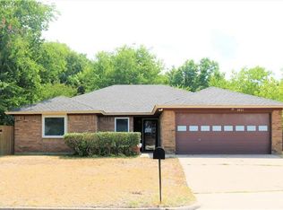 3821 Memphis Ln, Fort Worth, TX 76133