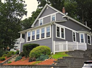 160 Edgewood Ave, Methuen, MA 01844