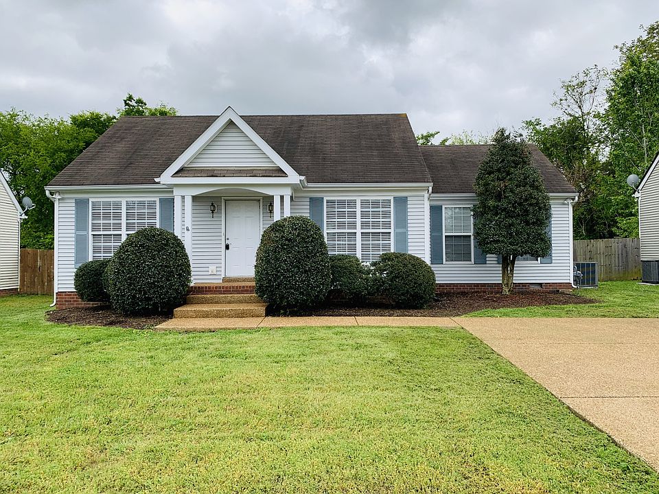 1st image of 1109 Summerville Cir