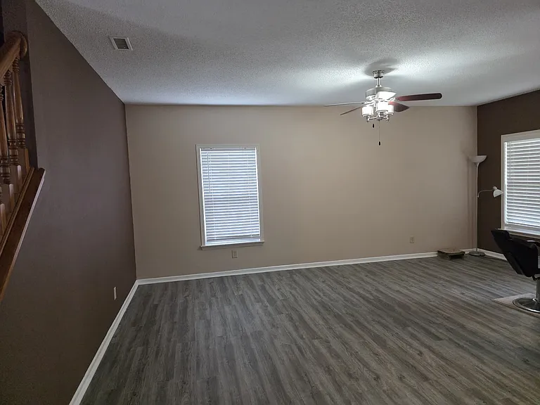 907 Bentgrass Dr — Photo 11