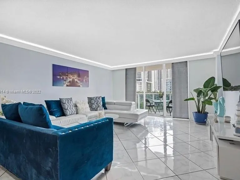 3800 S Ocean Dr #410 — Photo 2