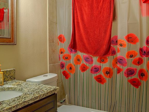 5th image of 5592 Pershing Ave APT 22