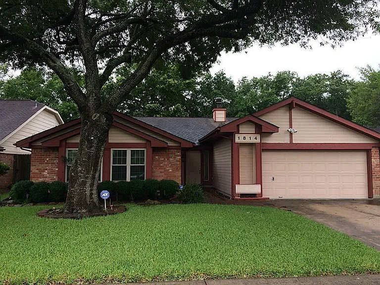 1814 Brushy Creek Dr — Photo 1