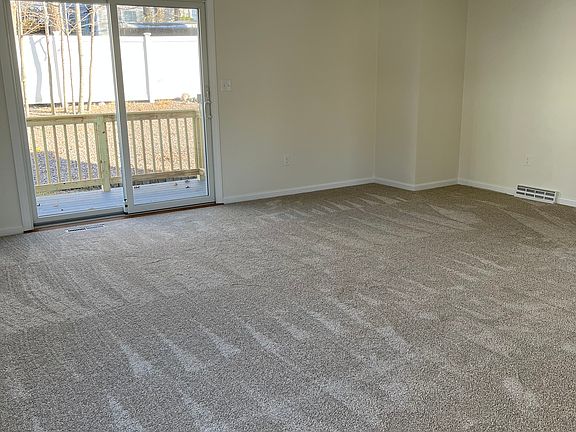 3rd image of 220 Park St APT 13