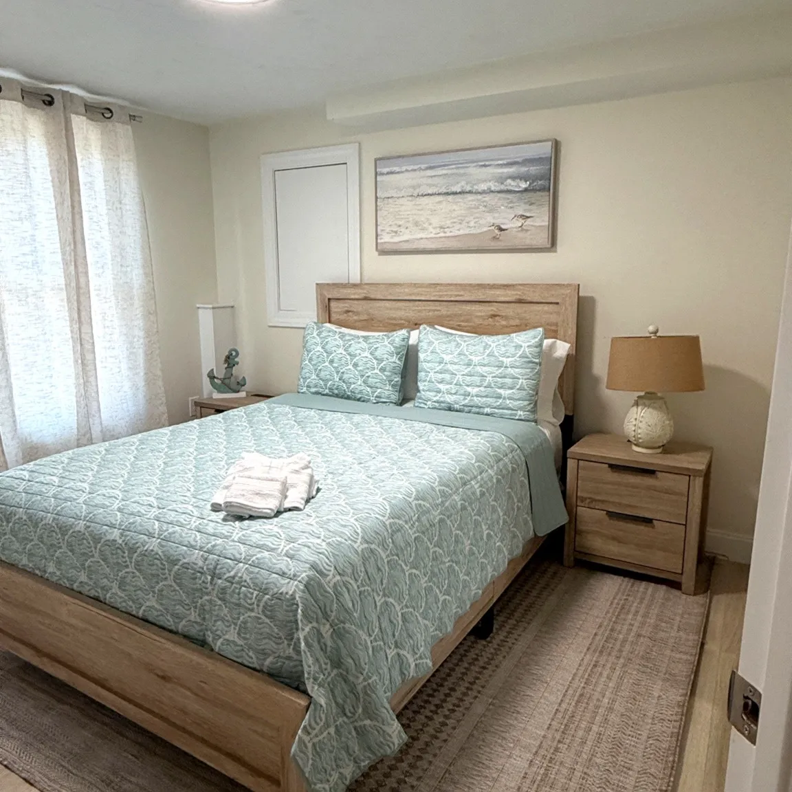2 bed, 720 sqft, $2,200 — Photo 1