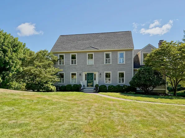 29 Barker Road, Stratham, NH 03885