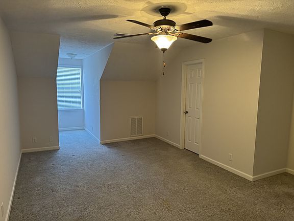 4th image of 3001 Hamilton Church Rd Unit 208