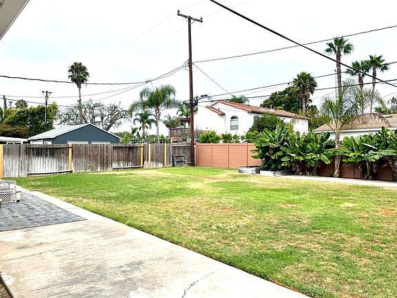 5th image of 970 Linden Pl