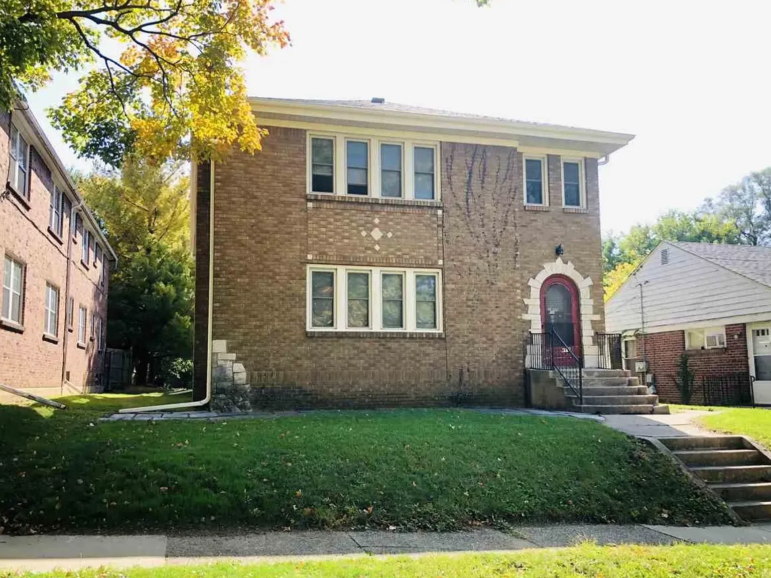 3 bed, 1800 sqft, $1,500 — Photo 2